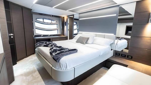 Pershing "6 Hour Private" Yacht Charter - Image 7